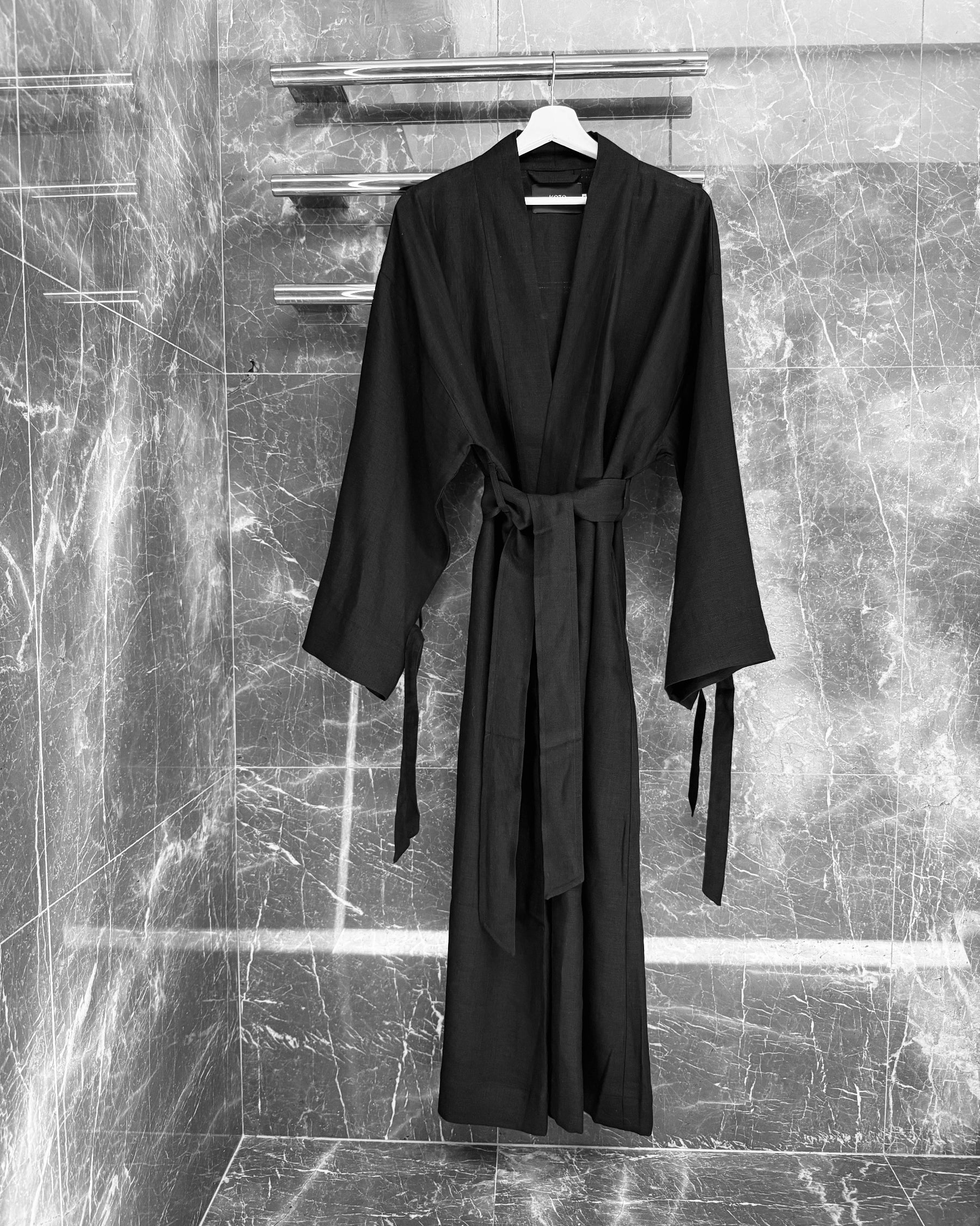 Aiko Linen Robe – KOTA